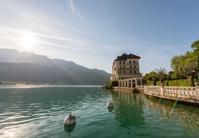 Apartment in Duingt - LES LIBELLULES - Pieds dans l'eau Apartment in Duingt - LES LIBELLULES - Pieds dans l'eau