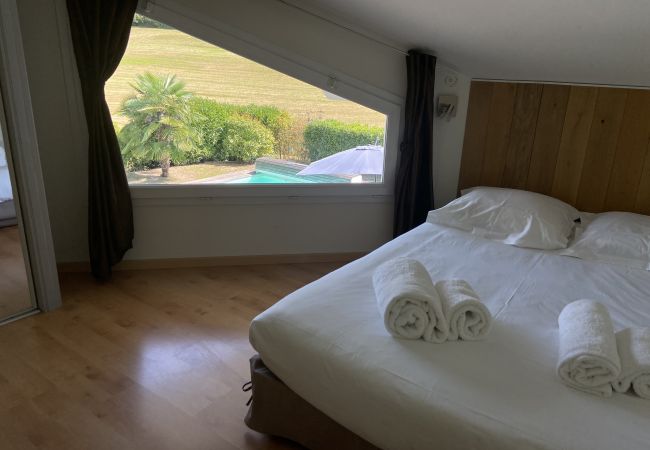 annecy rental house, luxury, seasonal rental, annecy, vacations, snow, beach, hotel, sun, winter, village, mountains, lake, pool