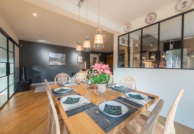 dining room - lac annecy tourism dining room, holidays, family, sharing time, tourism, holiday annecy lake, house rental annecy, rent house annecy