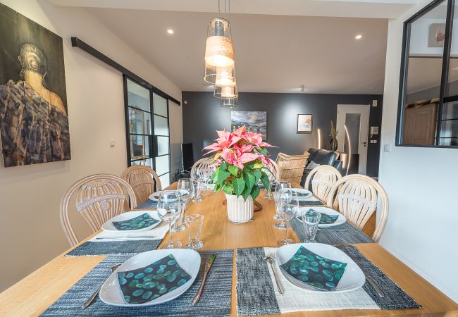 houses to rent in annecy france house, luxury, seasonal rental, annecy, vacations, snow, beach, hotel, sun, winter, village, mountains, lake, pool