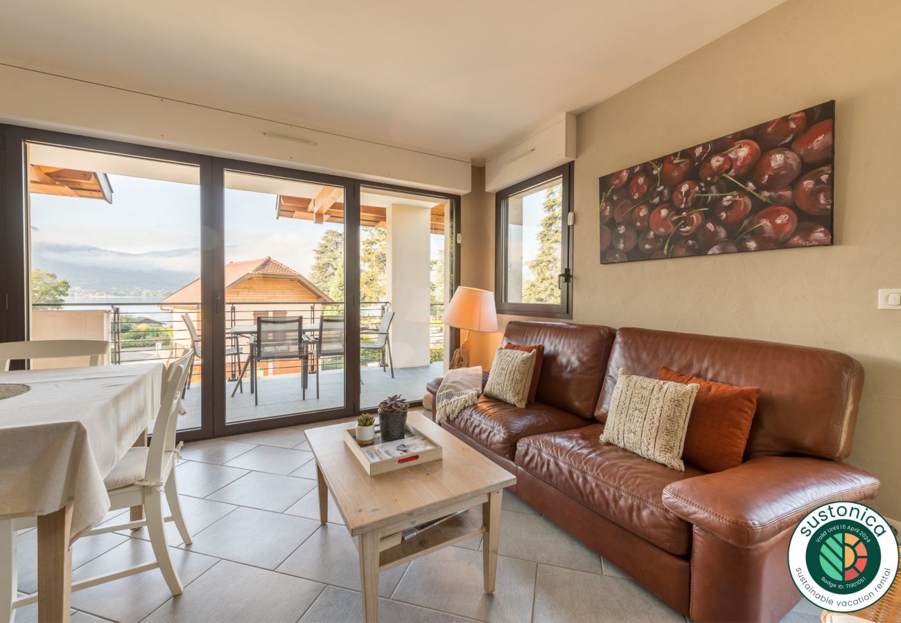 apartments for rent in annecy france flat, luxury, seasonal rental, annecy, holidays, snow, beach, hotel, sun, winter, village, lake view, stay, friends, family