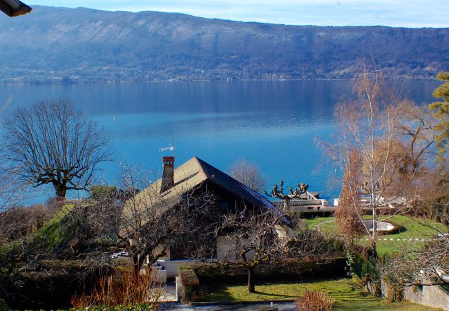 LLA Selections - Home and chalets Premium rentals French alps  house, luxury, seasonal rental, annecy, holidays, lake access, private pontoon, mountain, hotel, snow, sun, boat