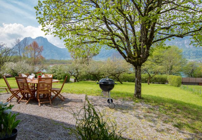 garden, cottage, standing, holiday rental, location, annecy, lake, mountains, luxury, house, hotel, sun, snow, vacation