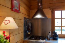 kitchen, cottage, standing, holiday rental, location, annecy, lake, mountains, luxury, house, hotel, sun, snow, vacation 