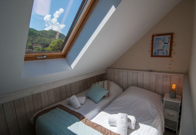 Apartment in Duingt - BAIE DES VOILES - #217 DUPLEX 6 pers. VUE Lac Apartment in Duingt - BAIE DES VOILES - #217 DUPLEX 6 pers. VUE Lac