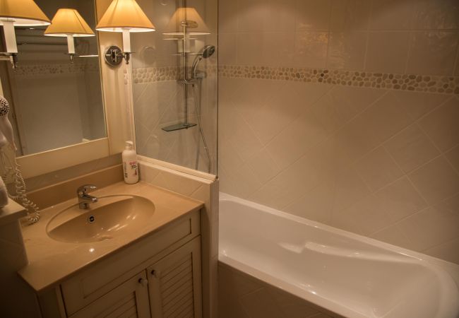 Apartment in Duingt - BAIE DES VOILES - #217 DUPLEX 6 pers. VUE Lac Apartment in Duingt - BAIE DES VOILES - #217 DUPLEX 6 pers. VUE Lac