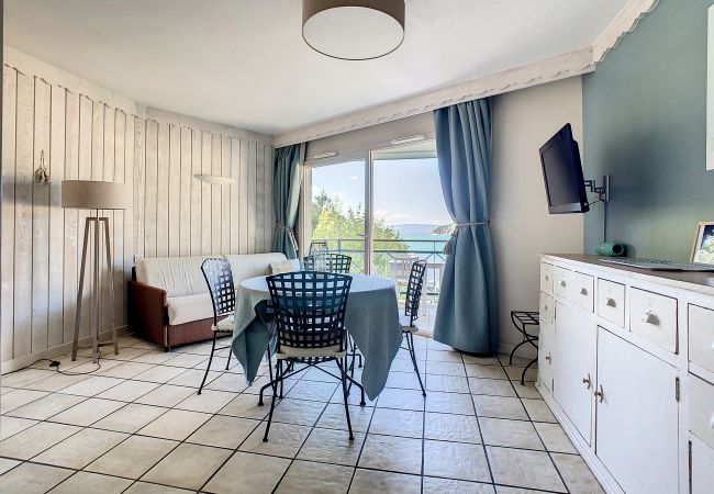 Apartment in Duingt - BAIE DES VOILES - #217 DUPLEX 6 pers. VUE Lac Apartment in Duingt - BAIE DES VOILES - #217 DUPLEX 6 pers. VUE Lac