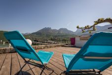 private beach, baie des voiles, holiday rental, location, annecy, lake, mountains, luxury, flat, hotel, sun, snow, vacation