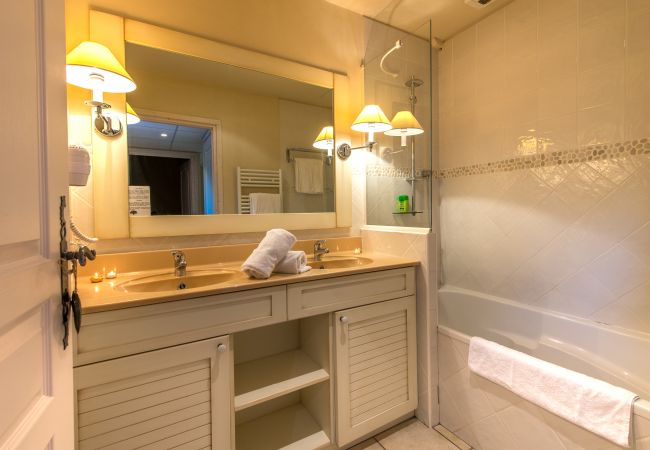 Apartment in Duingt - BAIE DES VOILES - #207 Duplex 5 pers. Vue lac Apartment in Duingt - BAIE DES VOILES - #207 Duplex 5 pers. Vue lac
