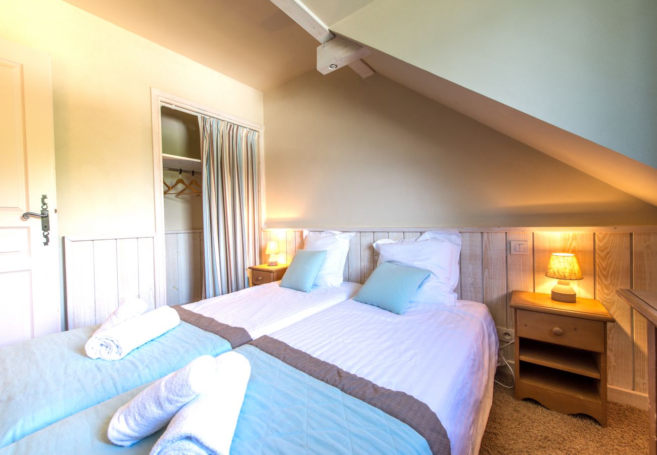 Bedroom - Holiday rental bedroom, baie des voiles, holiday rental, location, annecy, lake, mountains, luxury, flat, hotel, sun, snow, vacation