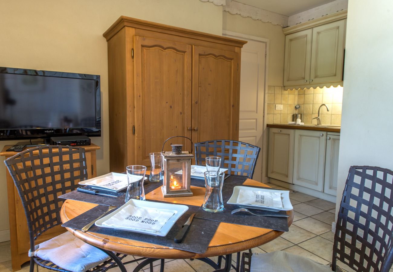 Dining room - Holiday rental dining room, baie des voiles, holiday rental, location, annecy, lake, mountains, luxury, flat, hotel, sun, snow, vacation