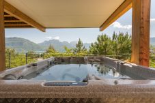 flat, house, luxury, seasonal rental, annecy, vacations, lake view, mountain, hotel, jacuzzi, snow, sun, friends, family