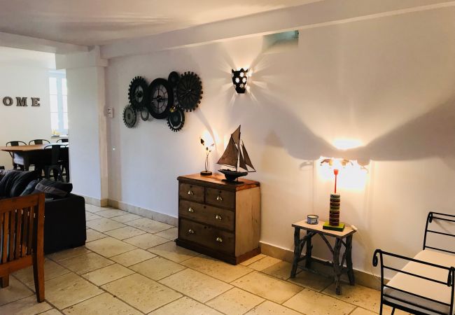 House in Menthon-Saint-Bernard - VCDA R House in Menthon-Saint-Bernard - VCDA R