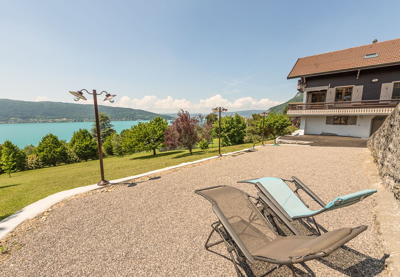 House with view on Lake Annecy - best prices What's the most beautiful place in Annecy to discover?