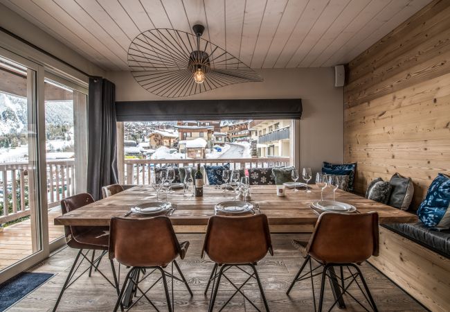 Chalet in Courchevel - Winter Courchevel // Chalet coeur village SKINOUT Chalet in Courchevel - Winter Courchevel // Chalet coeur village SKINOUT