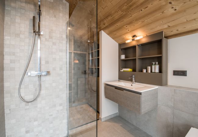 Chalet in Courchevel - Winter Courchevel // Chalet coeur village SKINOUT Chalet in Courchevel - Winter Courchevel // Chalet coeur village SKINOUT