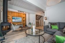 Chalet in Courchevel - Winter Courchevel // Chalet coeur village SKINOUT