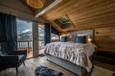 Chalet in Courchevel - Winter Courchevel // Chalet coeur village SKINOUT