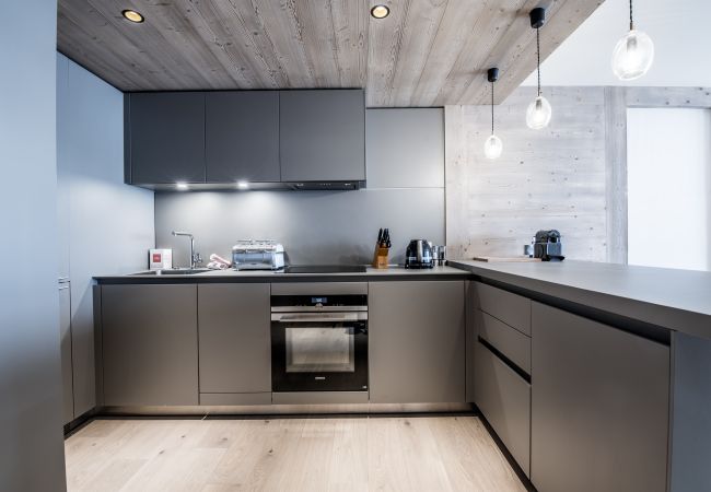 Furnished rental Courchevel  Flat for rent Courchevel ski in out with swimming pool, luxury mountain rental, concierge service in the village centre