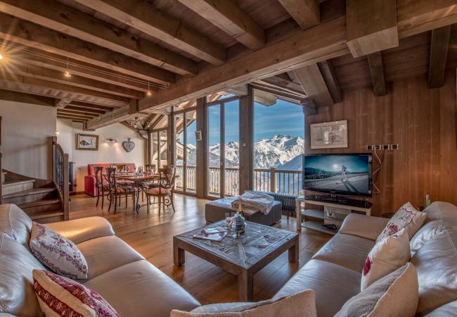  in Courchevel - Winter Courchevel // The Outstanding Ski in Out