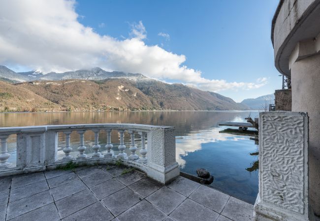 Apartment in Duingt - LES LIBELLULES - Rez de lac, accès direct privatif Apartment in Duingt - LES LIBELLULES - Rez de lac, accès direct privatif