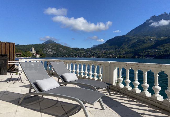 Apartment in Duingt - LES LIBELLULES - Rez de lac, accès direct privatif Apartment in Duingt - LES LIBELLULES - Rez de lac, accès direct privatif