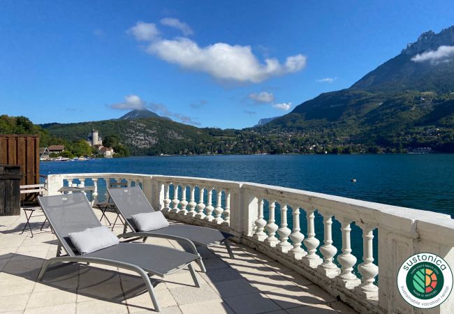 flat for rent at Lake Annecy, garden level, seasonal rental, high-end concierge service, holidays, hotel, summer