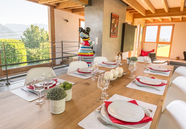 holiday homes annecy france dining room, rental, luxe, sun, lake view, Saint Jorioz, wood, garden, holidays, seasonal rental, cosy, charming