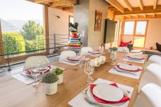 dining room, rental, luxe, sun, lake view, Saint Jorioz, wood, garden, holidays, seasonal rental, cosy, charming