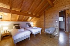 bedroom, house, chalet, luxury, seasonal rental, annecy, vacations, lake view, mountain, hotel, private beach, snow, sun 