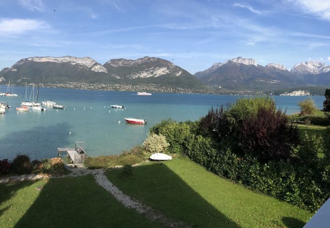  in Sévrier - VILLA JEANNOT PIEDS DANS L'EAU mini 2 nuits