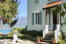 House in Sévrier - VILLA JEANNOT PIEDS DANS L'EAU mini 2 nuits