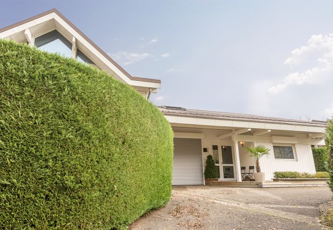 LLA Selections - Home and chalets Premium rentals French alps  facade, villa, standing, holiday rental, location, annecy, lake, mountains, luxury, house, hotel, sun, snow, vacation