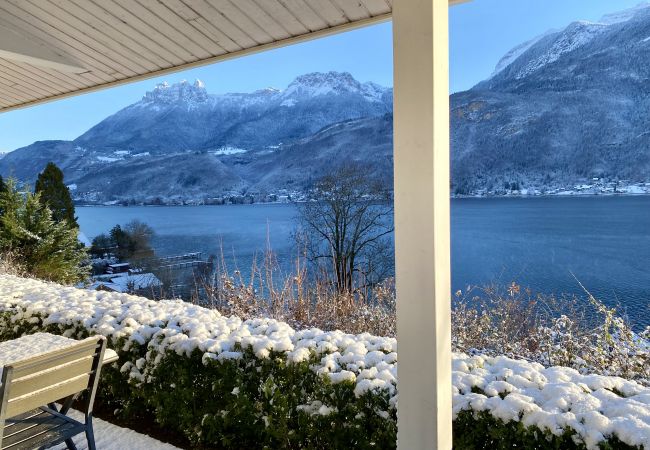 Terrace with lake and mountain view - house for rent in Bredannaz terrace, garden, snow, winter, beautiful landscapes, mountains, sun, annecy mountain, annecy lake villa rental