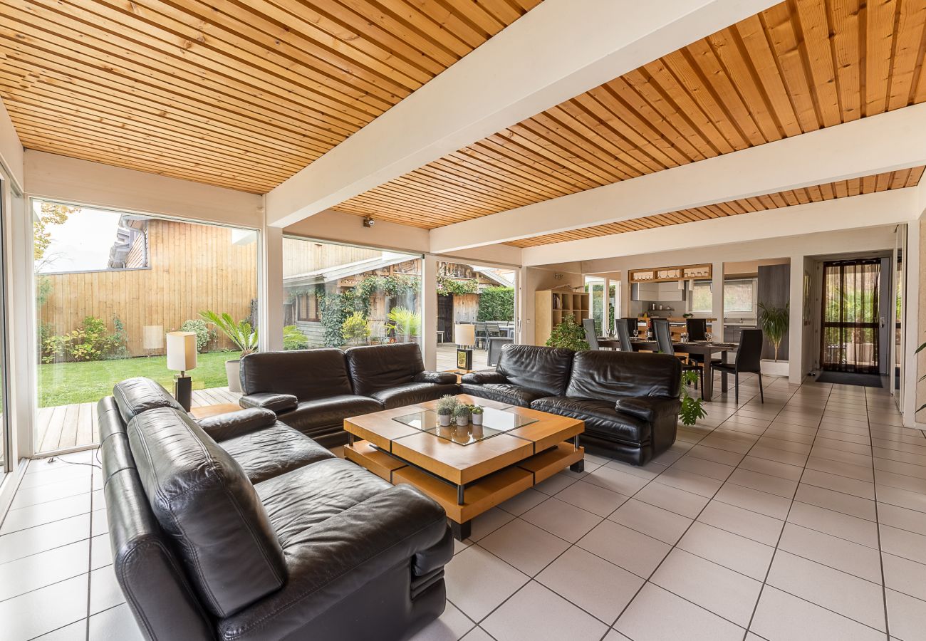 Living room - Holiday rental  living room, villa, standing, holiday rental, location, annecy, lake, mountains, luxury, house, hotel, sun, snow, vacation