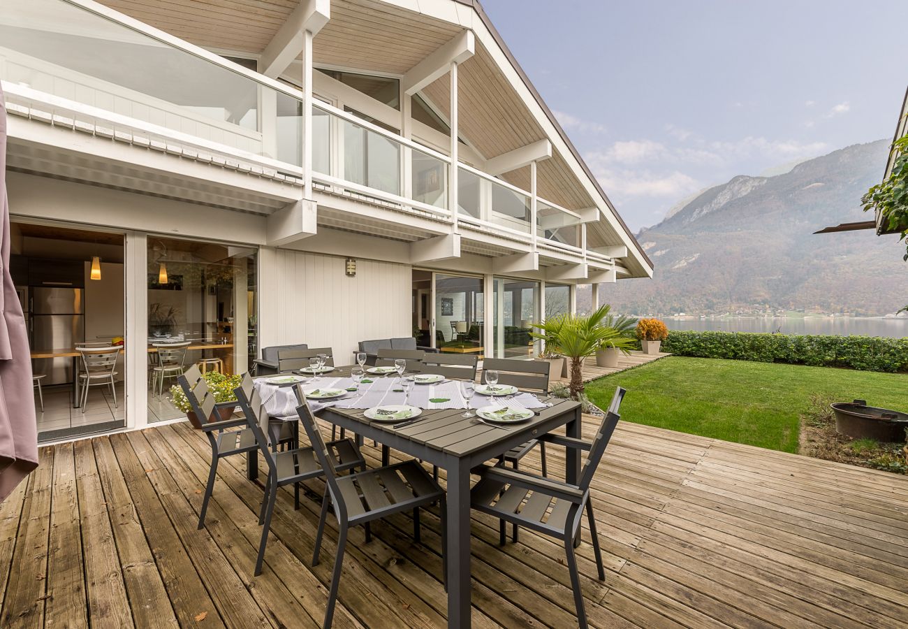 Lake view terrace - Holiday rental  terrace, villa, standing, holiday rental, location, annecy, lake, mountains, luxury, house, hotel, sun, snow, vacation