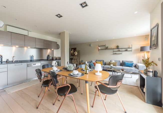 Apartment in Annecy - Lac annecy - 10th floor 360° lake and castle view.