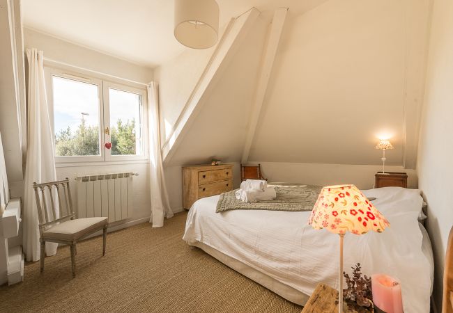 Bedroom - Holiday rental bedroom, cocooning, holiday rental, location, annecy, lake, mountains, luxury, house, villa, hotel, sun, snow, vacation