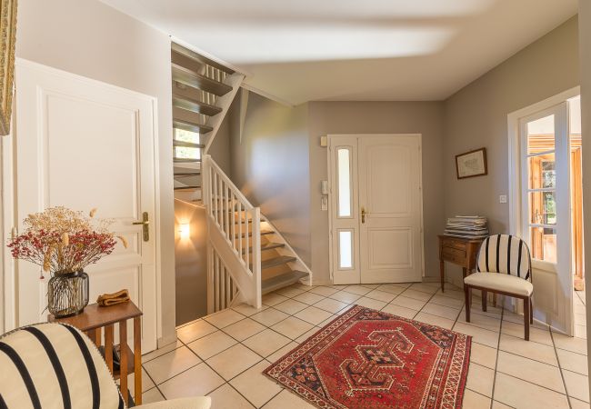 Entrance - Holiday rental entrance, cocooning, holiday rental, location, annecy, lake, mountains, luxury, house, villa, hotel, sun, snow, vacation