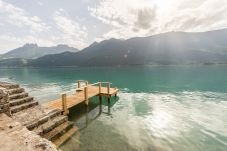 private pontoon, holiday rental, location, annecy, lake, mountains view, luxury, house, villa, hotel, sun, snow, vacation