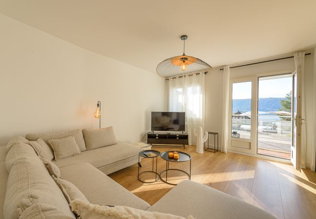 Apartment in Veyrier-du-Lac - VEYRIER centre - Pool and View, Apt contemporain