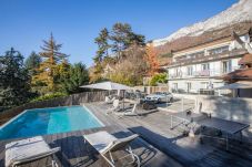 outside, rental, luxe, pool, Veyrier, centre, seasonal rental, apartment, design, lake view, Annecy, holidays