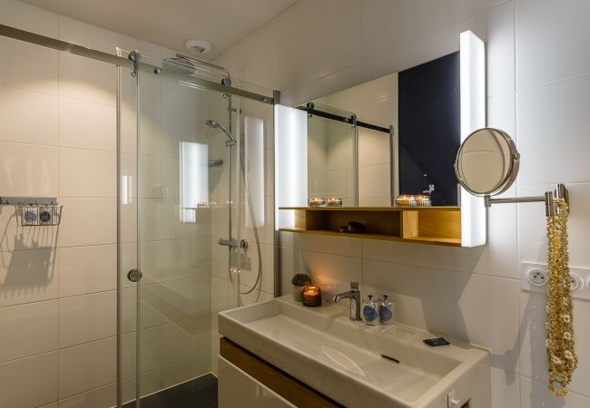 house with pool for rent - lake annecy concierge, haute-savoie, shower room, family vacations, friends, sharing time, rental agency