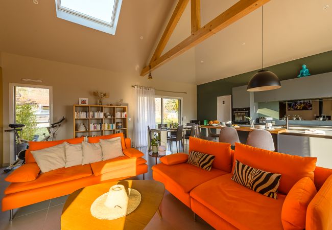 in seasonal rental in Saint Jorioz - house 6 pax for rent, charming house, pool, lake view, modern, cocoon, family vacations, haute-savoie, saint jorioz