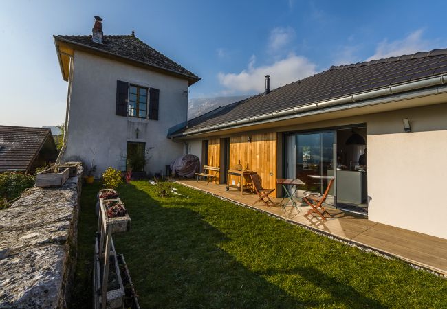 LLA Selections - Home and chalets Premium rentals French alps family house, Saint Jorioz, lake Annecy, short term rental, summer, high end, garden, pool, family, vacations
