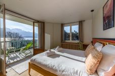 Chambre Tournette, vacation home rental, Sevrier, outdoor pool, lake view, mountains, terraces, sun, summer 