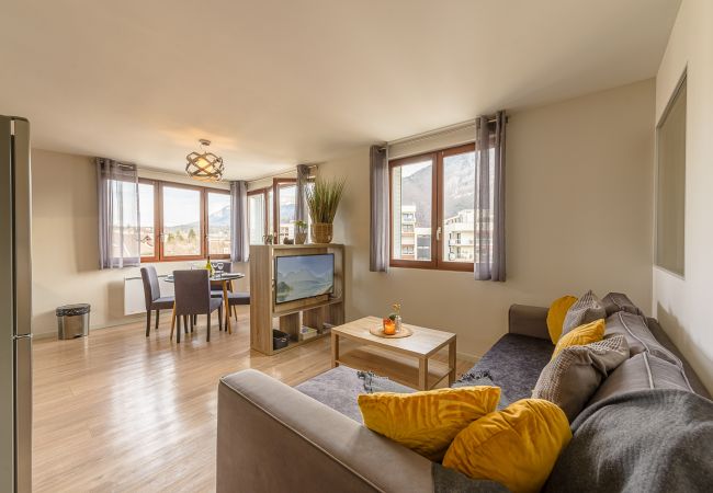 Apartment for rent in Haute-Savoie, Annecy, La Clusaz  Must-do activities in Annecy: Imperial Palace Casino, hiking, water sports...