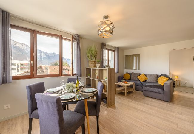 What to visit on vacation in Annecy  Luxury two-bedroom apartment in Annecy opposite the Imperial Palace
