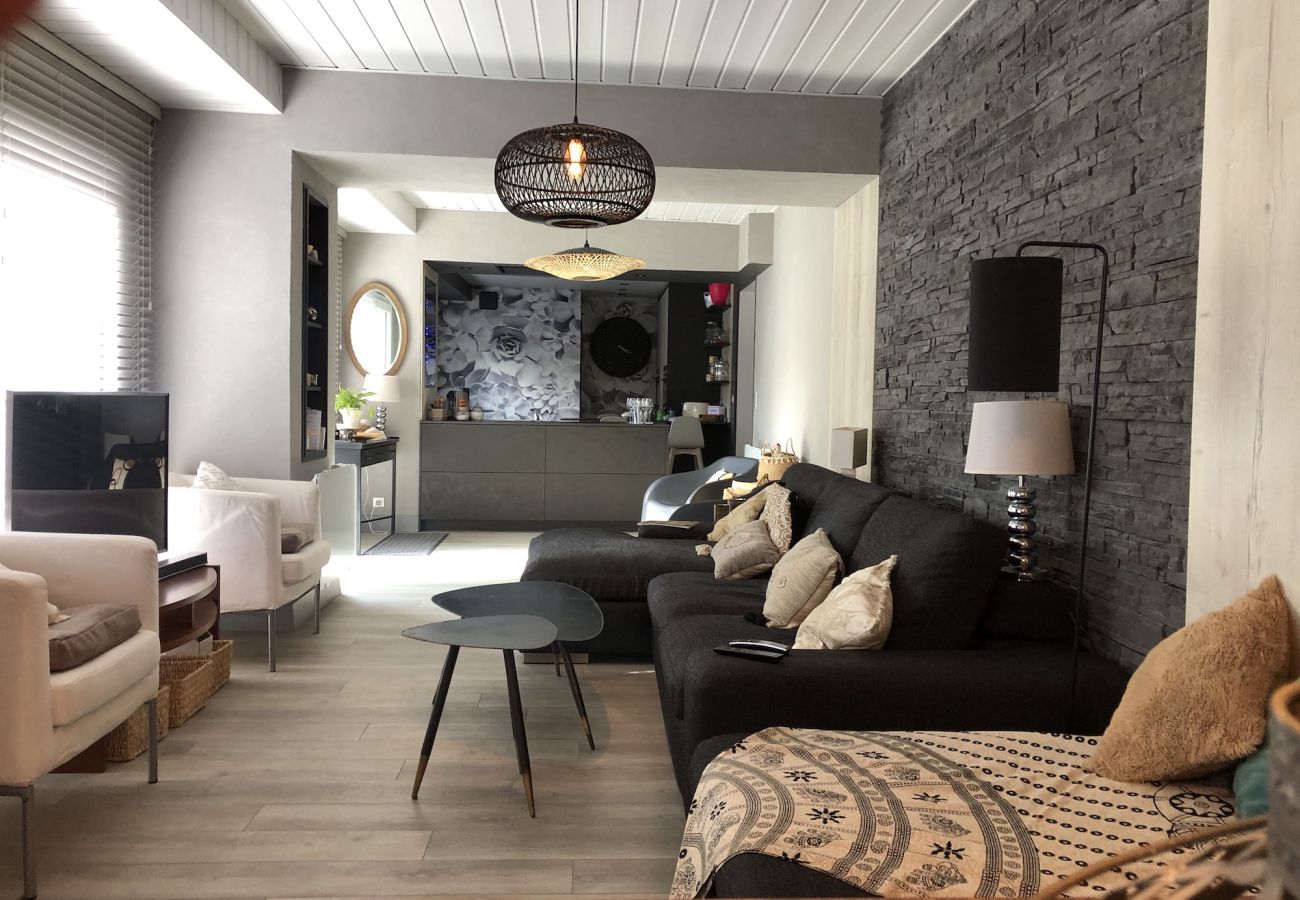 House in Duingt - LES PLATANES House in Duingt - LES PLATANES