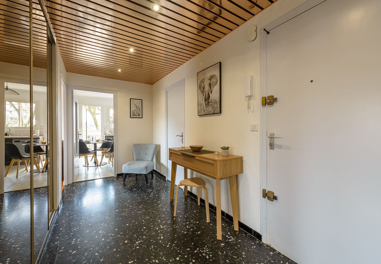 What's the most beautiful place to visit in Annecy? Two bedroom apartment for rent in Annecy - LLA Selections by locationlacannecy
